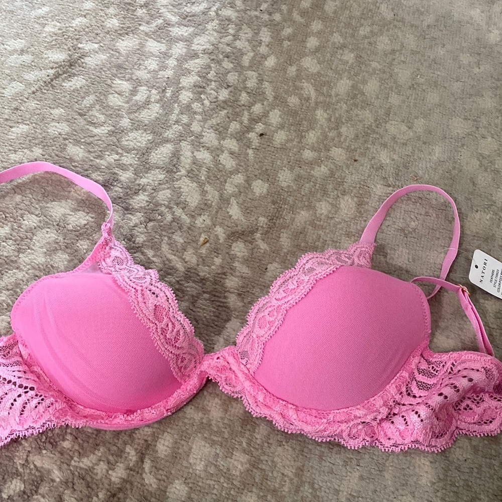 Natori 32B Bra NWT